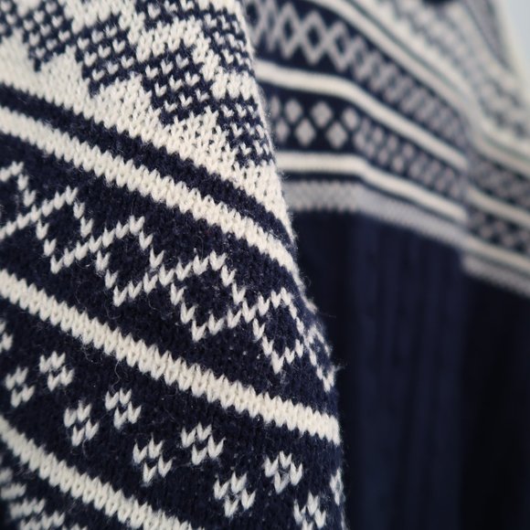 JCPenney Sweater Vintage Mens Knit Top Fair Isle Retro Crewneck Blue White M - Picture 3 of 14